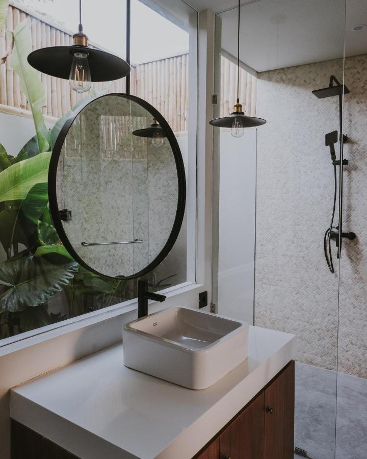 New 4 Bedroom 5 Min Walk To Berawa Beach Enclosed Livng تْشانغو المظهر الخارجي الصورة